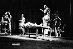 WYDMUCHOWO_Teatr BELFEgoR_Tychy_1988_FOT_IRENEUSZ KAZMIERCZAK. S³awomir ¯ukowski za³o¿y³ Teatr BELFEgoR w Tychach w 1986 roku.